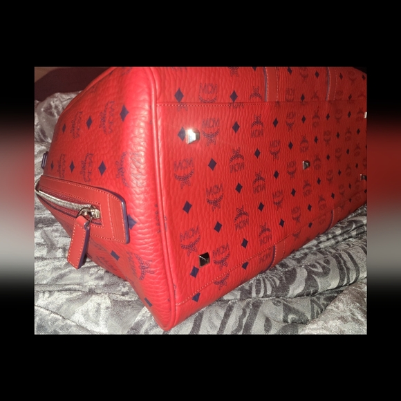 NWT MCM WEEKENDER CHERRY REDπ - Picture 8 of 12